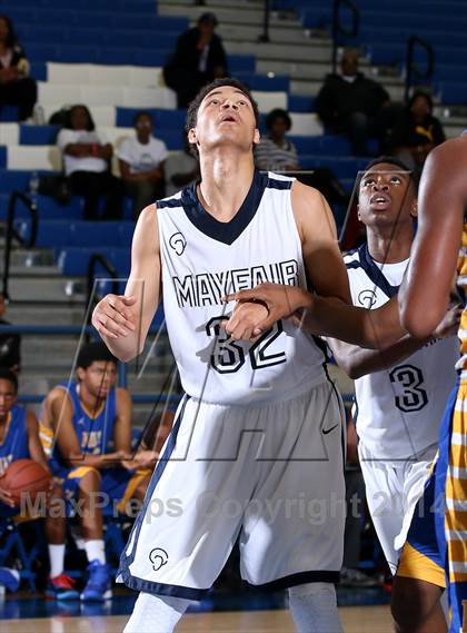 Thumbnail 3 in Muir vs. Mayfair (Cavalier Classic) photogallery.