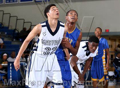 Thumbnail 2 in Muir vs. Mayfair (Cavalier Classic) photogallery.