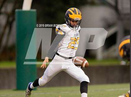 Thumbnail 2 in Bellevue vs Eastside Catholic (WIAA 3A Quarterfinal) photogallery.