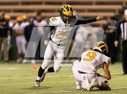 Thumbnail 2 in Bellevue vs Eastside Catholic (WIAA 3A Quarterfinal) photogallery.