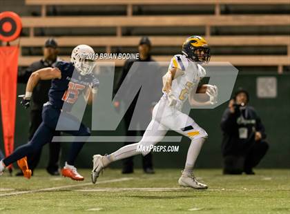 Thumbnail 3 in Bellevue vs Eastside Catholic (WIAA 3A Quarterfinal) photogallery.