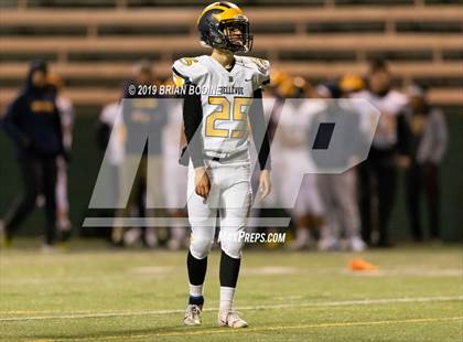 Thumbnail 2 in Bellevue vs Eastside Catholic (WIAA 3A Quarterfinal) photogallery.