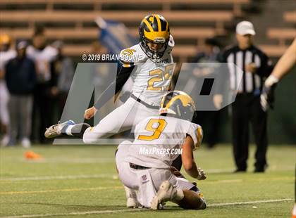 Thumbnail 3 in Bellevue vs Eastside Catholic (WIAA 3A Quarterfinal) photogallery.