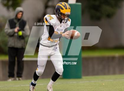 Thumbnail 1 in Bellevue vs Eastside Catholic (WIAA 3A Quarterfinal) photogallery.