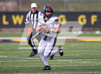 Thumbnail 1 in Hannibal vs. Kearney (MSHSAA Class 4 Final) photogallery.