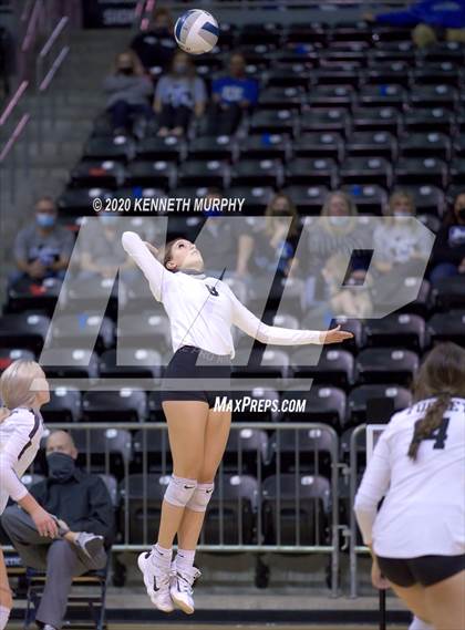 Thumbnail 3 in Midlothian vs Forney Playoff 5A Bi-District photogallery.