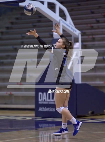 Thumbnail 2 in Midlothian vs Forney Playoff 5A Bi-District photogallery.