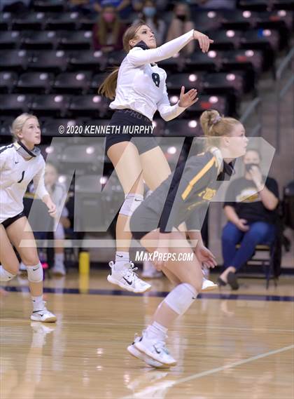 Thumbnail 3 in Midlothian vs Forney Playoff 5A Bi-District photogallery.