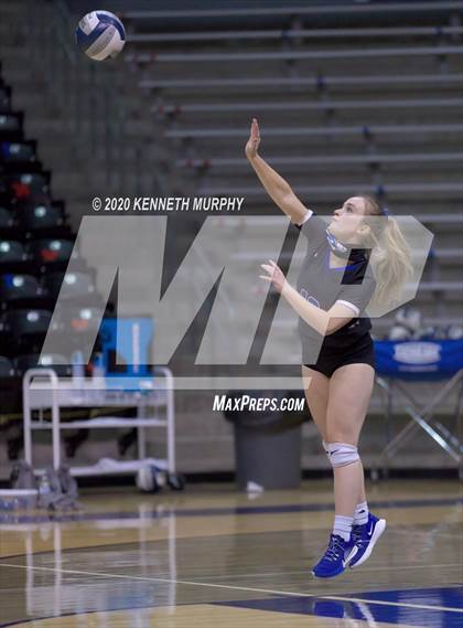 Thumbnail 2 in Midlothian vs Forney Playoff 5A Bi-District photogallery.