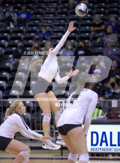 Thumbnail 3 in Midlothian vs Forney Playoff 5A Bi-District photogallery.