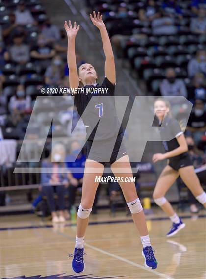 Thumbnail 1 in Midlothian vs Forney Playoff 5A Bi-District photogallery.