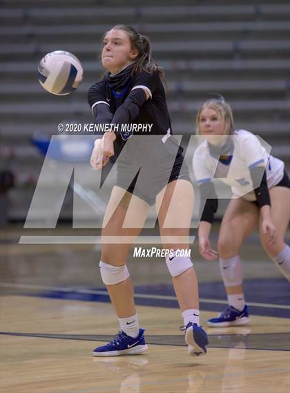 Thumbnail 2 in Midlothian vs Forney Playoff 5A Bi-District photogallery.