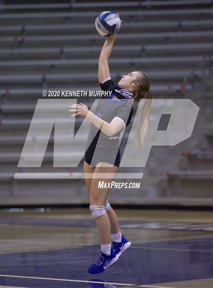 Thumbnail 1 in Midlothian vs Forney Playoff 5A Bi-District photogallery.