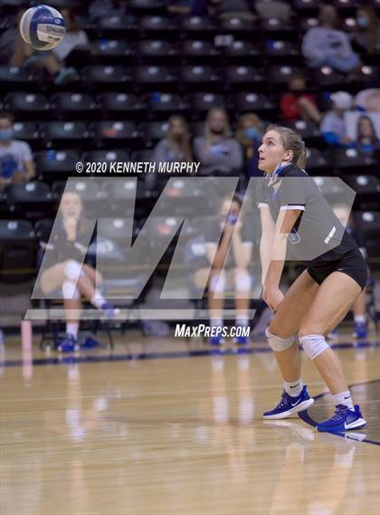 Thumbnail 1 in Midlothian vs Forney Playoff 5A Bi-District photogallery.