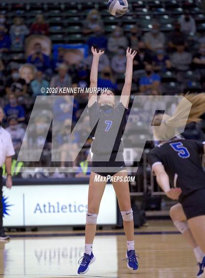 Thumbnail 2 in Midlothian vs Forney Playoff 5A Bi-District photogallery.