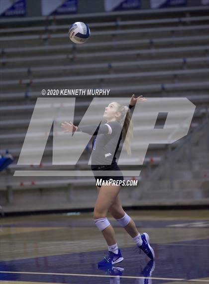 Thumbnail 1 in Midlothian vs Forney Playoff 5A Bi-District photogallery.