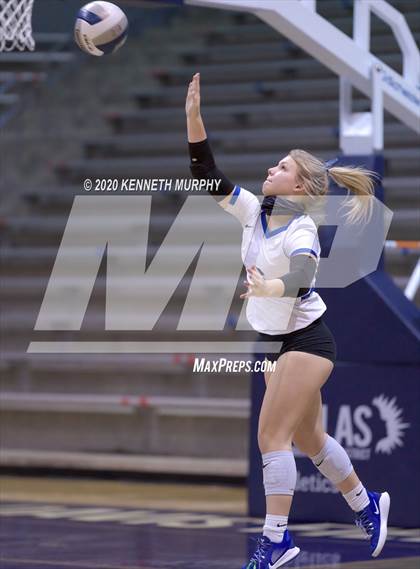 Thumbnail 2 in Midlothian vs Forney Playoff 5A Bi-District photogallery.