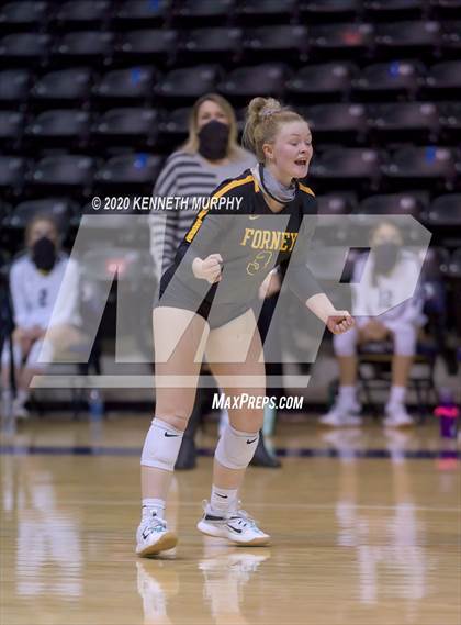 Thumbnail 1 in Midlothian vs Forney Playoff 5A Bi-District photogallery.