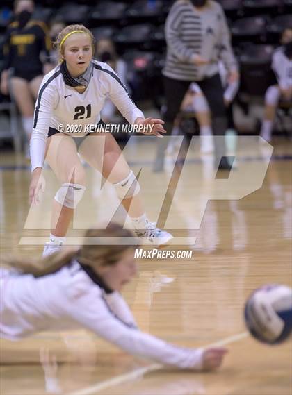 Thumbnail 1 in Midlothian vs Forney Playoff 5A Bi-District photogallery.