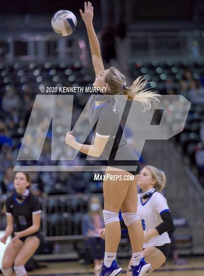 Thumbnail 1 in Midlothian vs Forney Playoff 5A Bi-District photogallery.