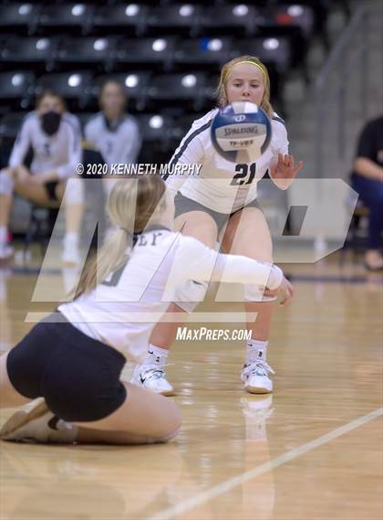 Thumbnail 3 in Midlothian vs Forney Playoff 5A Bi-District photogallery.