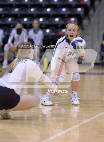 Thumbnail 2 in Midlothian vs Forney Playoff 5A Bi-District photogallery.