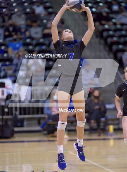 Thumbnail 2 in Midlothian vs Forney Playoff 5A Bi-District photogallery.