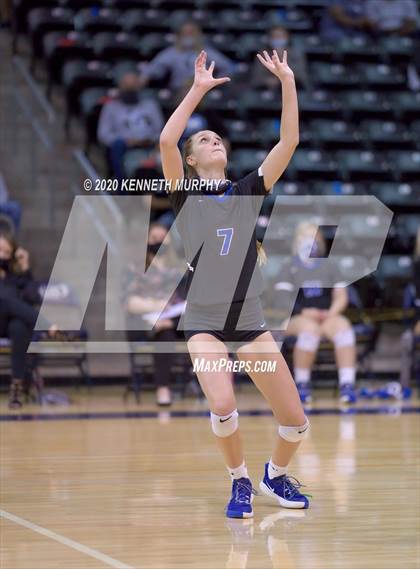 Thumbnail 2 in Midlothian vs Forney Playoff 5A Bi-District photogallery.