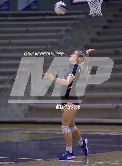 Thumbnail 2 in Midlothian vs Forney Playoff 5A Bi-District photogallery.