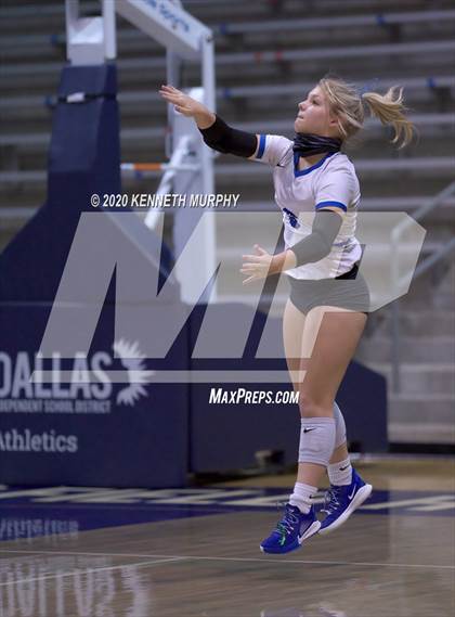Thumbnail 3 in Midlothian vs Forney Playoff 5A Bi-District photogallery.