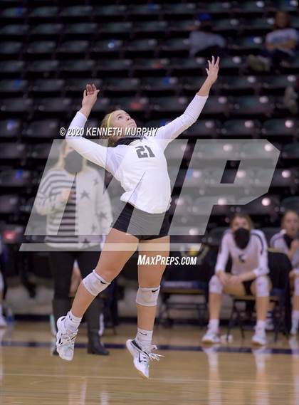 Thumbnail 2 in Midlothian vs Forney Playoff 5A Bi-District photogallery.