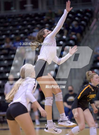 Thumbnail 1 in Midlothian vs Forney Playoff 5A Bi-District photogallery.