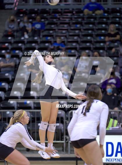 Thumbnail 2 in Midlothian vs Forney Playoff 5A Bi-District photogallery.