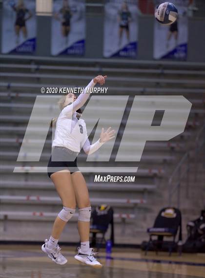 Thumbnail 1 in Midlothian vs Forney Playoff 5A Bi-District photogallery.