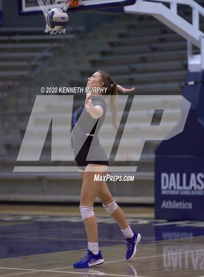 Thumbnail 3 in Midlothian vs Forney Playoff 5A Bi-District photogallery.