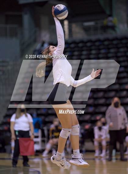 Thumbnail 3 in Midlothian vs Forney Playoff 5A Bi-District photogallery.