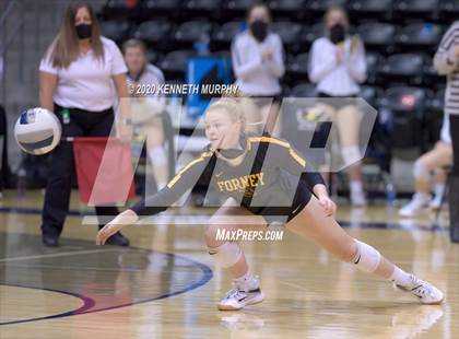 Thumbnail 1 in Midlothian vs Forney Playoff 5A Bi-District photogallery.
