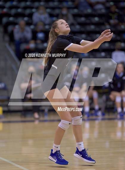 Thumbnail 1 in Midlothian vs Forney Playoff 5A Bi-District photogallery.