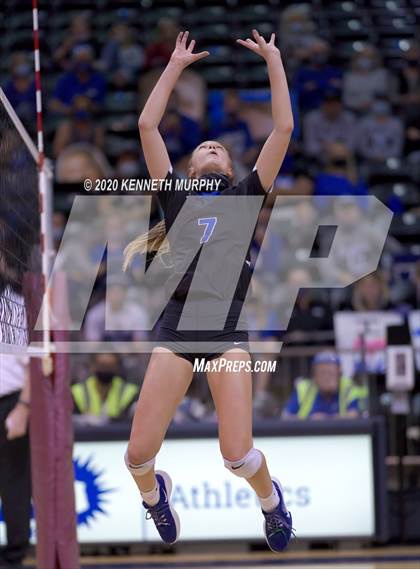 Thumbnail 2 in Midlothian vs Forney Playoff 5A Bi-District photogallery.