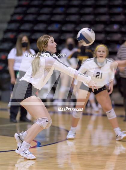 Thumbnail 1 in Midlothian vs Forney Playoff 5A Bi-District photogallery.