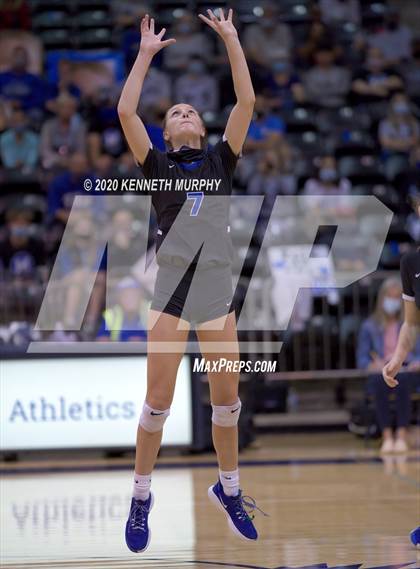 Thumbnail 1 in Midlothian vs Forney Playoff 5A Bi-District photogallery.
