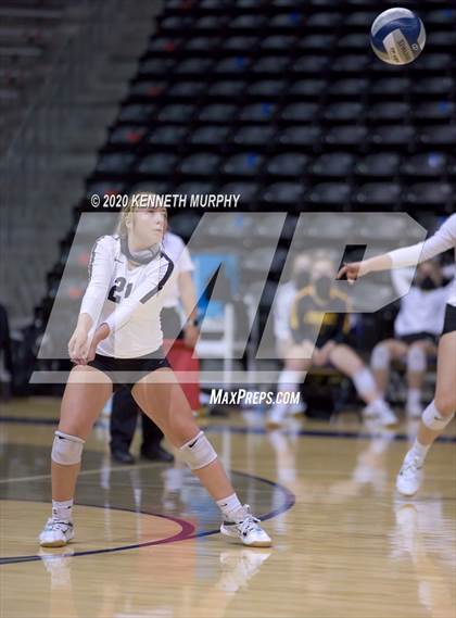 Thumbnail 1 in Midlothian vs Forney Playoff 5A Bi-District photogallery.