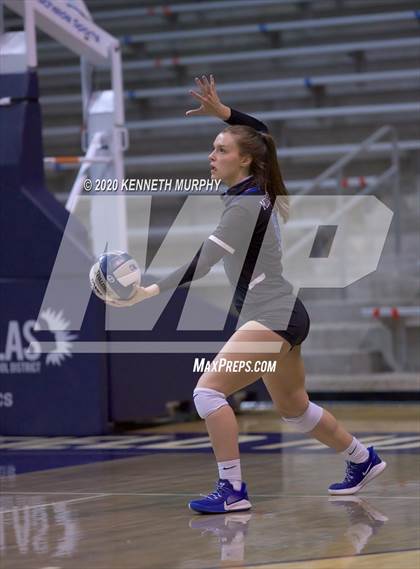 Thumbnail 3 in Midlothian vs Forney Playoff 5A Bi-District photogallery.