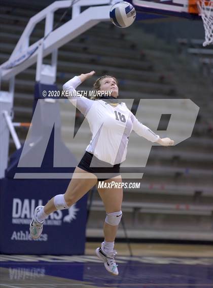 Thumbnail 1 in Midlothian vs Forney Playoff 5A Bi-District photogallery.