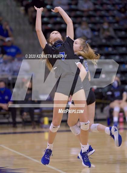 Thumbnail 3 in Midlothian vs Forney Playoff 5A Bi-District photogallery.