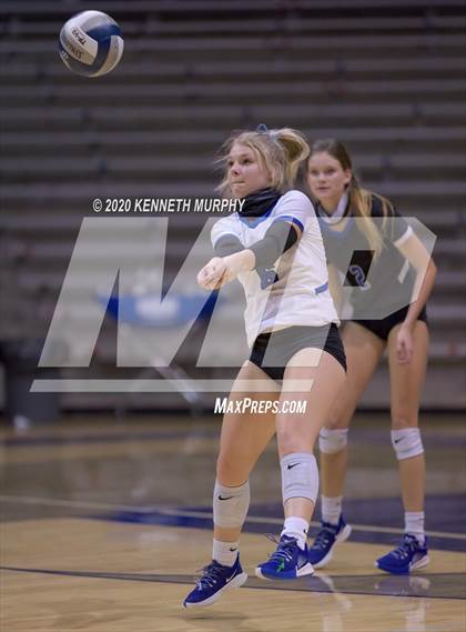 Thumbnail 1 in Midlothian vs Forney Playoff 5A Bi-District photogallery.