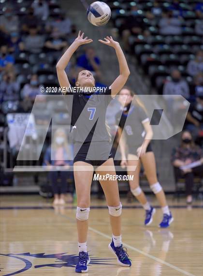Thumbnail 2 in Midlothian vs Forney Playoff 5A Bi-District photogallery.