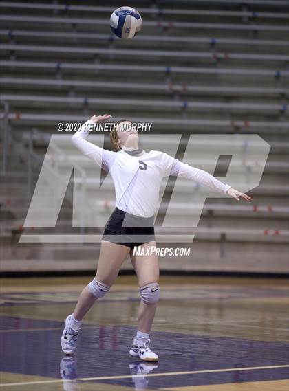 Thumbnail 1 in Midlothian vs Forney Playoff 5A Bi-District photogallery.
