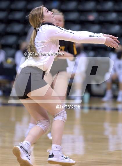 Thumbnail 3 in Midlothian vs Forney Playoff 5A Bi-District photogallery.
