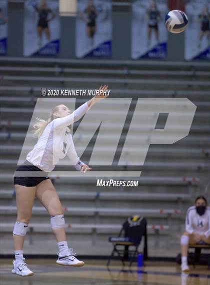 Thumbnail 1 in Midlothian vs Forney Playoff 5A Bi-District photogallery.